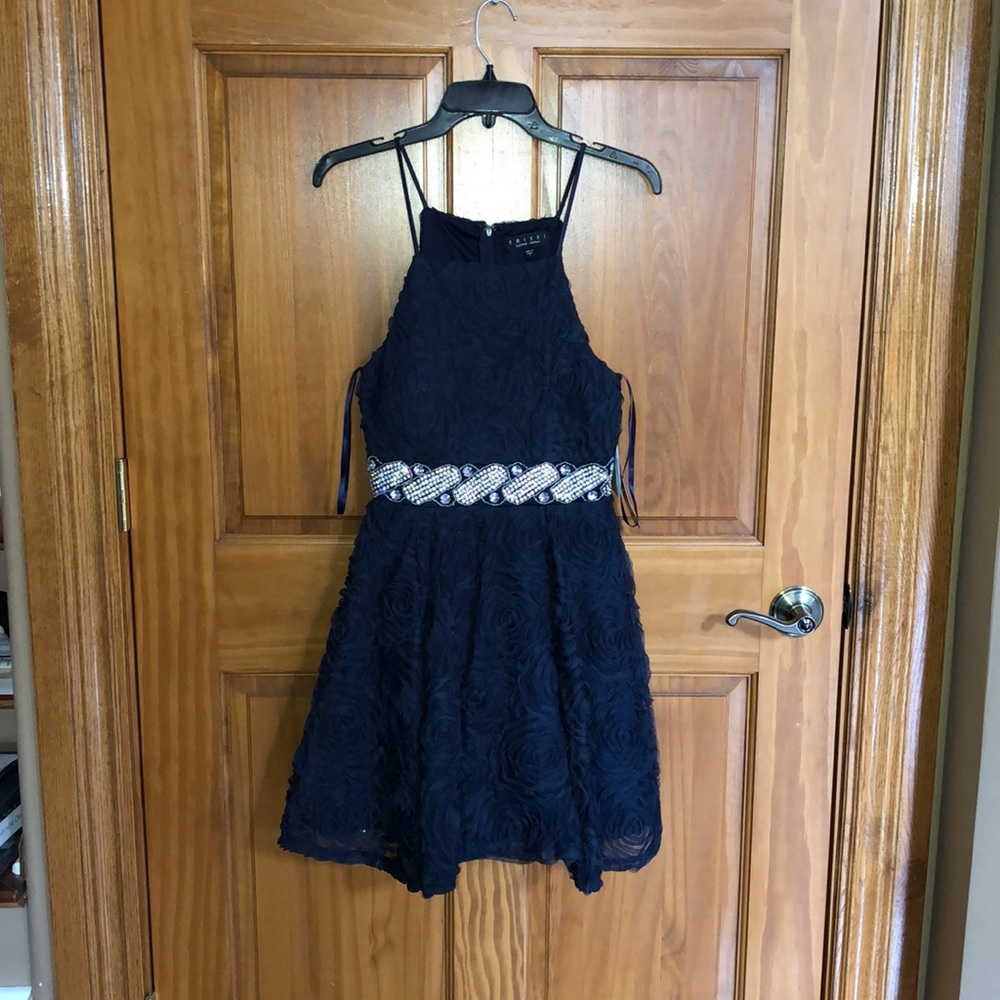 Homecoming dress : navy blue